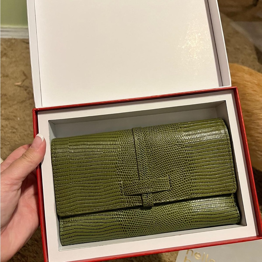 Elegant Green Clutch Bag